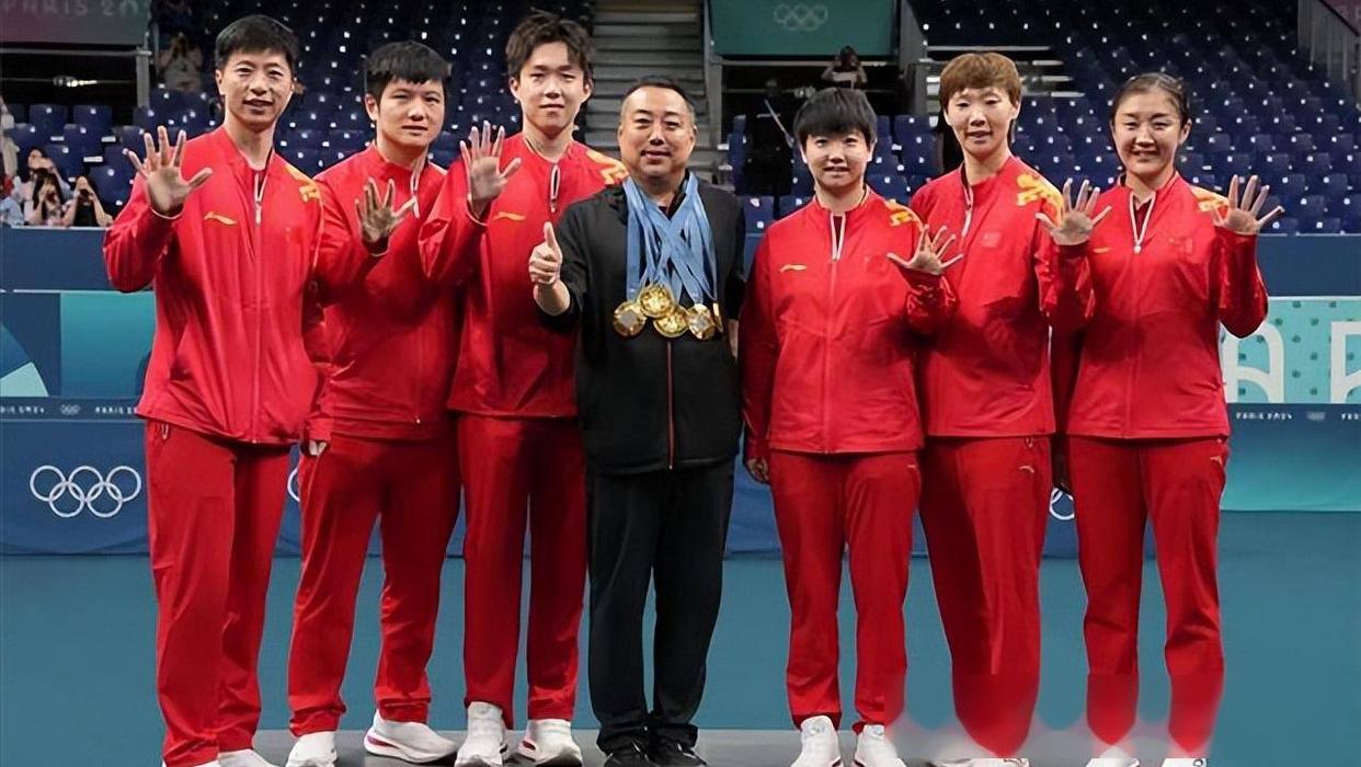 九游官方网站-切尔西观众热烈欢呼！，塔图姆迎来十二赛季出色发挥观众掌声雷动-九游官方网站